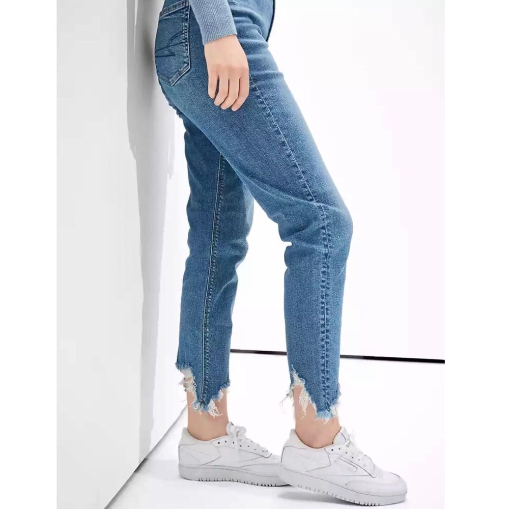 American Eagle Mom Jean with Frayed Hem